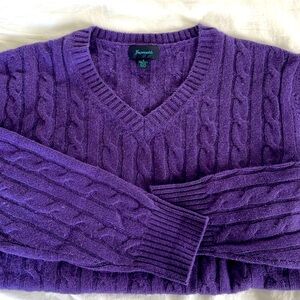 Façonnable women’s cable knit v neck sweater size small in Violet